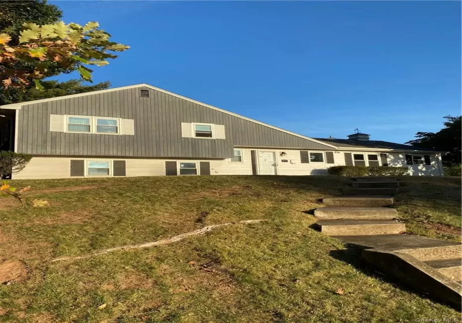 2 Larch Court, Clarkstown, NY, 4 Bedrooms Bedrooms, 9 Rooms Rooms,1 BathroomBathrooms,Residential,For Rent,Larch,0,1015230 2 Larch Court, Clarkstown, NY, 4 Bedrooms Bedrooms, 9 Rooms Rooms,1 BathroomBathrooms,Residential,For Rent,Larch,0,1015230