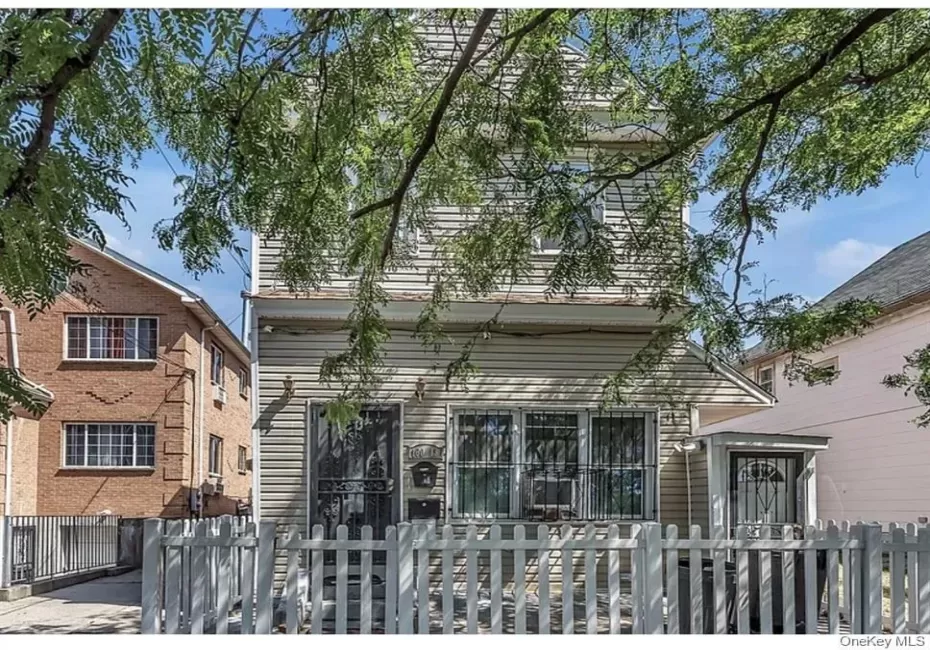 16013 Conduit Avenue, New York, NY, 1 Bedroom Bedrooms, 3 Rooms Rooms,1 BathroomBathrooms,Residential Lease,For Rent,Conduit,0,1045009 16013 Conduit Avenue, New York, NY, 1 Bedroom Bedrooms, 3 Rooms Rooms,1 BathroomBathrooms,Residential Lease,For Rent,Conduit,0,1045009