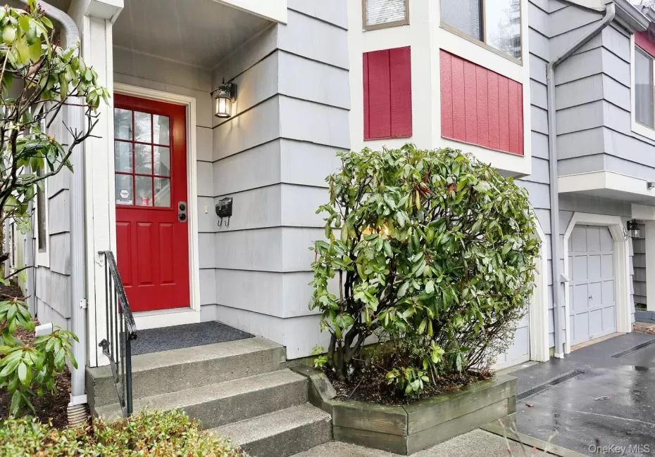161 Treetop Circle, Clarkstown, NY, 2 Bedrooms Bedrooms, 6 Rooms Rooms,1 BathroomBathrooms,Residential Lease,For Rent,Treetop,0,1051586 161 Treetop Circle, Clarkstown, NY, 2 Bedrooms Bedrooms, 6 Rooms Rooms,1 BathroomBathrooms,Residential Lease,For Rent,Treetop,0,1051586