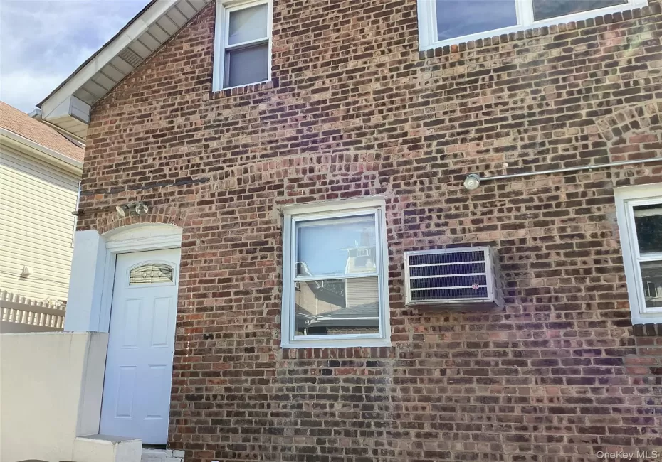 6125 185th Street, New York, NY, 2 Bedrooms Bedrooms, 5 Rooms Rooms,1 BathroomBathrooms,Residential Lease,For Rent,185th,0,1051796 6125 185th Street, New York, NY, 2 Bedrooms Bedrooms, 5 Rooms Rooms,1 BathroomBathrooms,Residential Lease,For Rent,185th,0,1051796