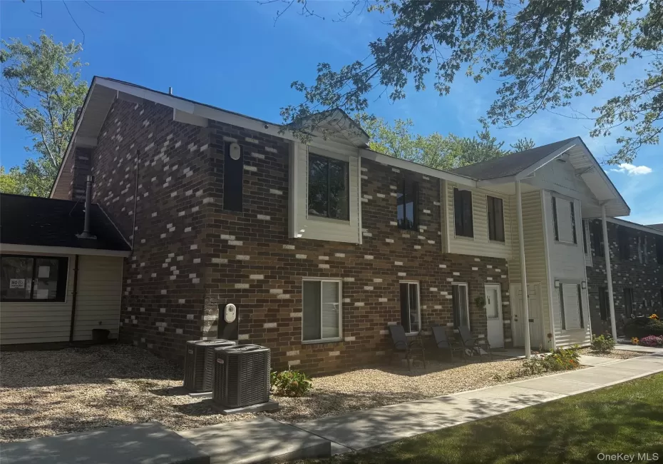 8 Denver Court, Brookhaven, NY, 1 Bedroom Bedrooms, 4 Rooms Rooms,1 BathroomBathrooms,Residential,For Rent,Denver,0,1049520 8 Denver Court, Brookhaven, NY, 1 Bedroom Bedrooms, 4 Rooms Rooms,1 BathroomBathrooms,Residential,For Rent,Denver,0,1049520