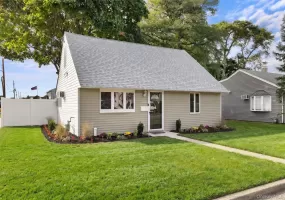 234 Division Avenue, Oyster Bay, NY, 4 Bedrooms Bedrooms, 7 Rooms Rooms,1 BathroomBathrooms,Residential,For Rent,Division,0,1052714 234 Division Avenue, Oyster Bay, NY, 4 Bedrooms Bedrooms, 7 Rooms Rooms,1 BathroomBathrooms,Residential,For Rent,Division,0,1052714