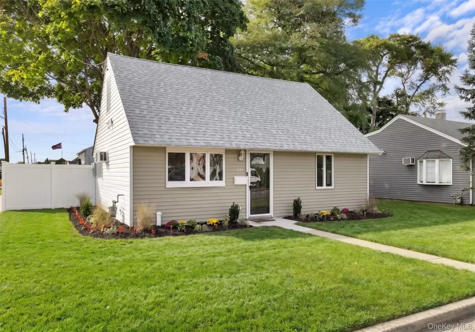 234 Division Avenue, Oyster Bay, NY, 4 Bedrooms Bedrooms, 7 Rooms Rooms,1 BathroomBathrooms,Residential,For Rent,Division,0,1052714 234 Division Avenue, Oyster Bay, NY, 4 Bedrooms Bedrooms, 7 Rooms Rooms,1 BathroomBathrooms,Residential,For Rent,Division,0,1052714