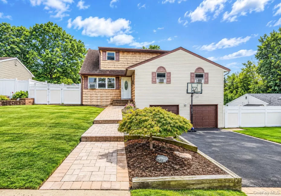 12 Carston Street, Brookhaven, NY, 6 Bedrooms Bedrooms, 11 Rooms Rooms,3 BathroomsBathrooms,Residential,For Rent,Carston,0,1048125 12 Carston Street, Brookhaven, NY, 6 Bedrooms Bedrooms, 11 Rooms Rooms,3 BathroomsBathrooms,Residential,For Rent,Carston,0,1048125