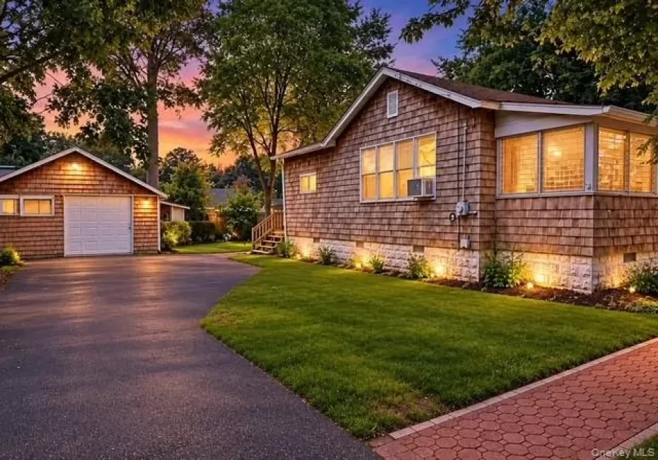 90 Gooseberry Road, Brookhaven, NY, 3 Bedrooms Bedrooms, 5 Rooms Rooms,1 BathroomBathrooms,Residential,For Rent,Gooseberry,0,1053677 90 Gooseberry Road, Brookhaven, NY, 3 Bedrooms Bedrooms, 5 Rooms Rooms,1 BathroomBathrooms,Residential,For Rent,Gooseberry,0,1053677