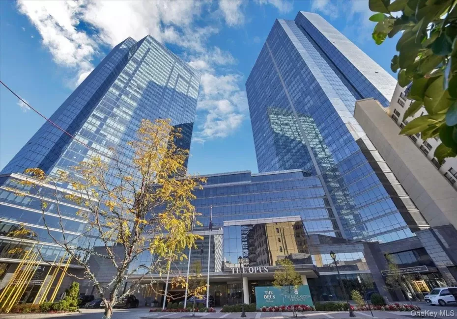 1 Renaissance Square, White Plains, NY, 2 Bedrooms Bedrooms, 4 Rooms Rooms,2 BathroomsBathrooms,Residential,For Rent,Renaissance,0,1053760 1 Renaissance Square, White Plains, NY, 2 Bedrooms Bedrooms, 4 Rooms Rooms,2 BathroomsBathrooms,Residential,For Rent,Renaissance,0,1053760