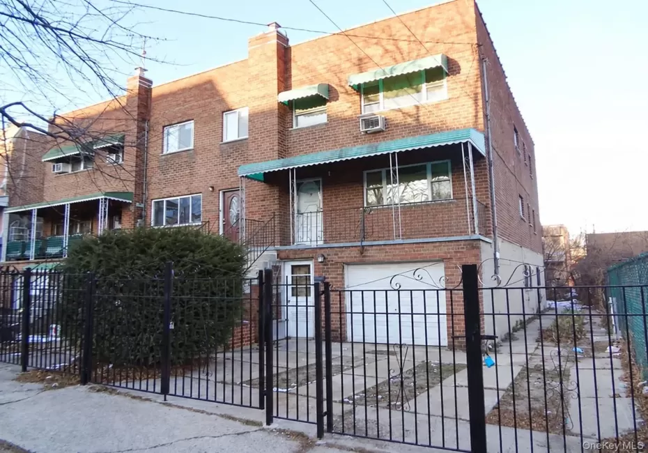 2219 Cincinnatus Avenue, New York, NY, 6 Bedrooms Bedrooms, 10 Rooms Rooms,3 BathroomsBathrooms,Residential,For Rent,Cincinnatus,0,1053716 2219 Cincinnatus Avenue, New York, NY, 6 Bedrooms Bedrooms, 10 Rooms Rooms,3 BathroomsBathrooms,Residential,For Rent,Cincinnatus,0,1053716