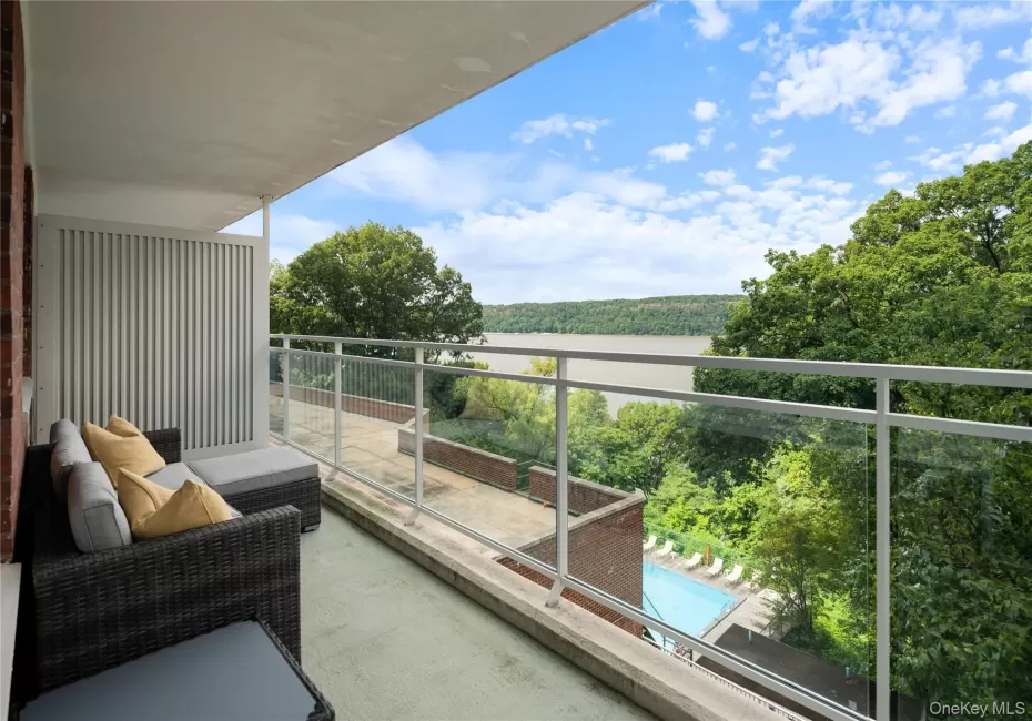 2575 Palisade Avenue, New York, NY, 1 Bedroom Bedrooms, 3 Rooms Rooms,1 BathroomBathrooms,Residential,For Rent,Palisade,0,1042501 2575 Palisade Avenue, New York, NY, 1 Bedroom Bedrooms, 3 Rooms Rooms,1 BathroomBathrooms,Residential,For Rent,Palisade,0,1042501