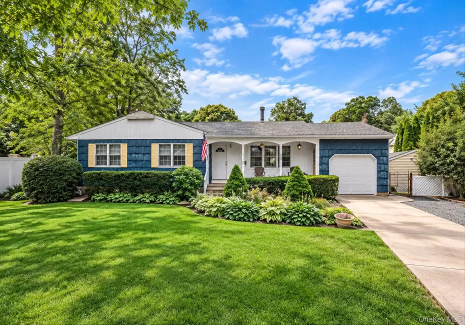 120 Midland Boulevard, Brookhaven, NY, 3 Bedrooms Bedrooms, 6 Rooms Rooms,2 BathroomsBathrooms,Residential,For Rent,Midland,0,1049615 120 Midland Boulevard, Brookhaven, NY, 3 Bedrooms Bedrooms, 6 Rooms Rooms,2 BathroomsBathrooms,Residential,For Rent,Midland,0,1049615