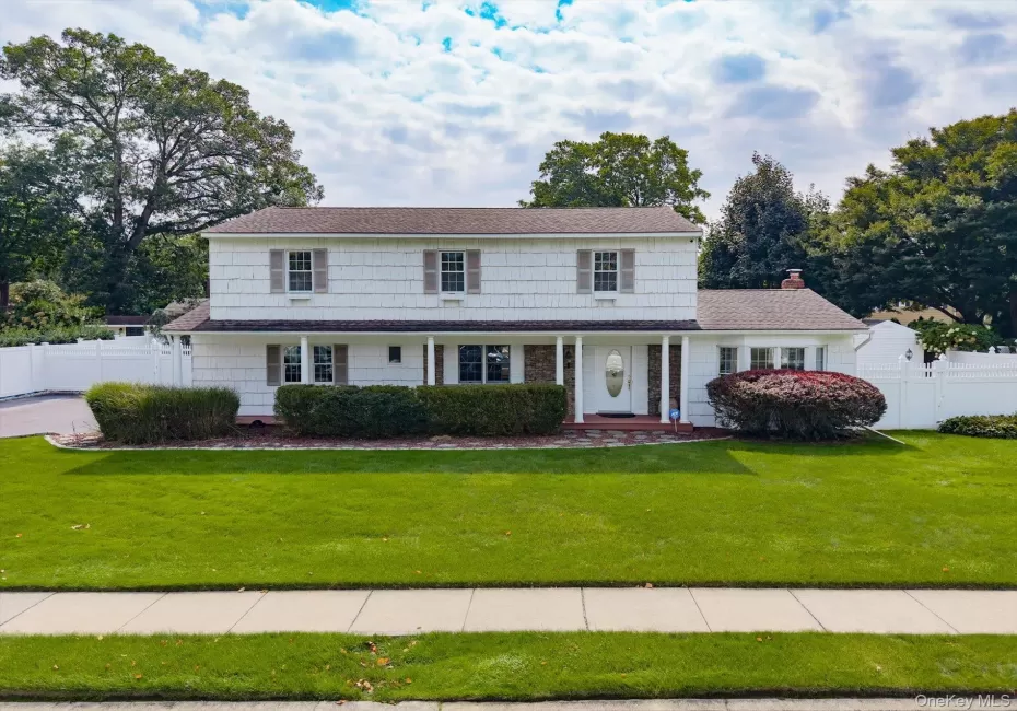 14 Osage Drive, Huntington, NY, 5 Bedrooms Bedrooms, 10 Rooms Rooms,3 BathroomsBathrooms,Residential,For Rent,Osage,0,1053481 14 Osage Drive, Huntington, NY, 5 Bedrooms Bedrooms, 10 Rooms Rooms,3 BathroomsBathrooms,Residential,For Rent,Osage,0,1053481