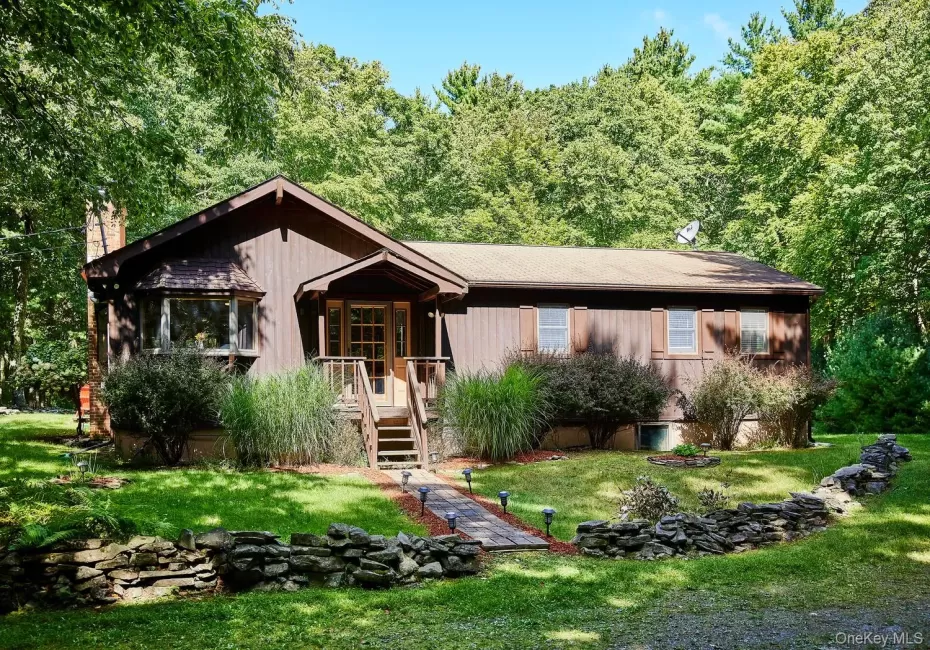 53 Devlin Road, Highland, NY, 3 Bedrooms Bedrooms, 7 Rooms Rooms,1 BathroomBathrooms,Residential,For Rent,Devlin,0,1053947 53 Devlin Road, Highland, NY, 3 Bedrooms Bedrooms, 7 Rooms Rooms,1 BathroomBathrooms,Residential,For Rent,Devlin,0,1053947
