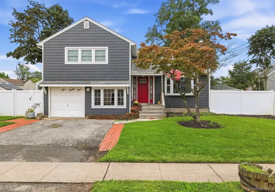 131 Fir Street, Babylon, NY, 4 Bedrooms Bedrooms, 7 Rooms Rooms,2 BathroomsBathrooms,Residential,For Rent,Fir,0,1037646 131 Fir Street, Babylon, NY, 4 Bedrooms Bedrooms, 7 Rooms Rooms,2 BathroomsBathrooms,Residential,For Rent,Fir,0,1037646