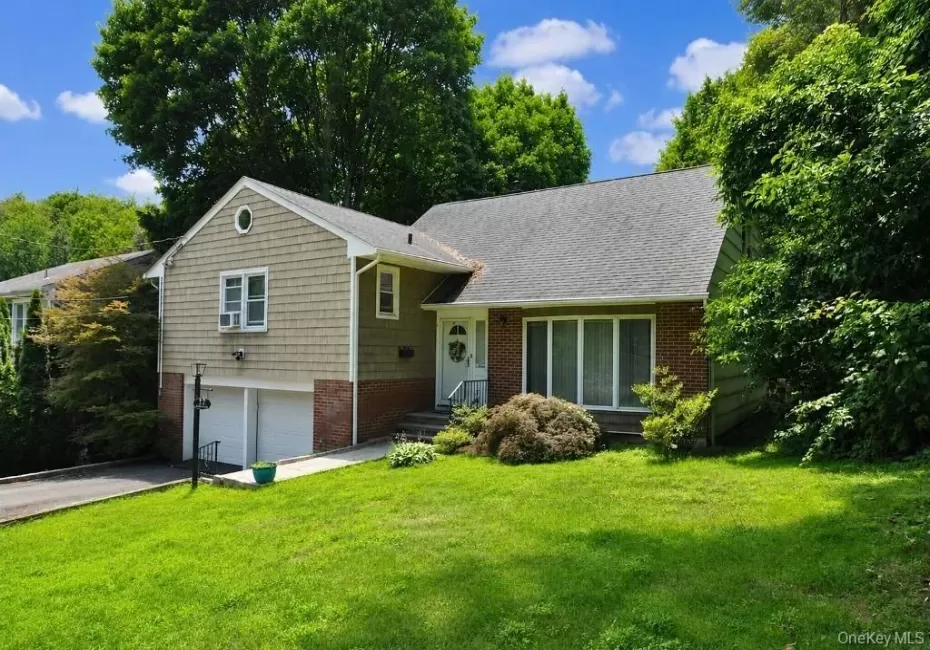 12 Charlotte Place, Greenburgh, NY, 3 Bedrooms Bedrooms, 7 Rooms Rooms,2 BathroomsBathrooms,Residential,For Rent,Charlotte,0,1052941 12 Charlotte Place, Greenburgh, NY, 3 Bedrooms Bedrooms, 7 Rooms Rooms,2 BathroomsBathrooms,Residential,For Rent,Charlotte,0,1052941