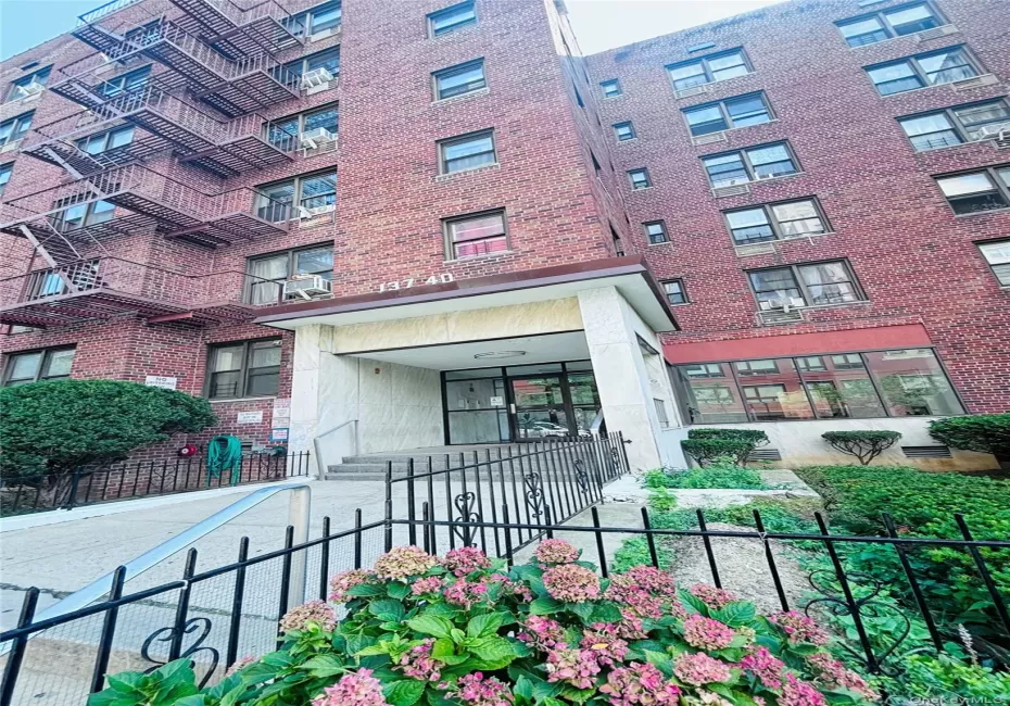 137-40 45TH Avenue, New York, NY, 1 Bedroom Bedrooms, 4 Rooms Rooms,1 BathroomBathrooms,Residential,For Rent,45TH,0,1053997 137-40 45TH Avenue, New York, NY, 1 Bedroom Bedrooms, 4 Rooms Rooms,1 BathroomBathrooms,Residential,For Rent,45TH,0,1053997