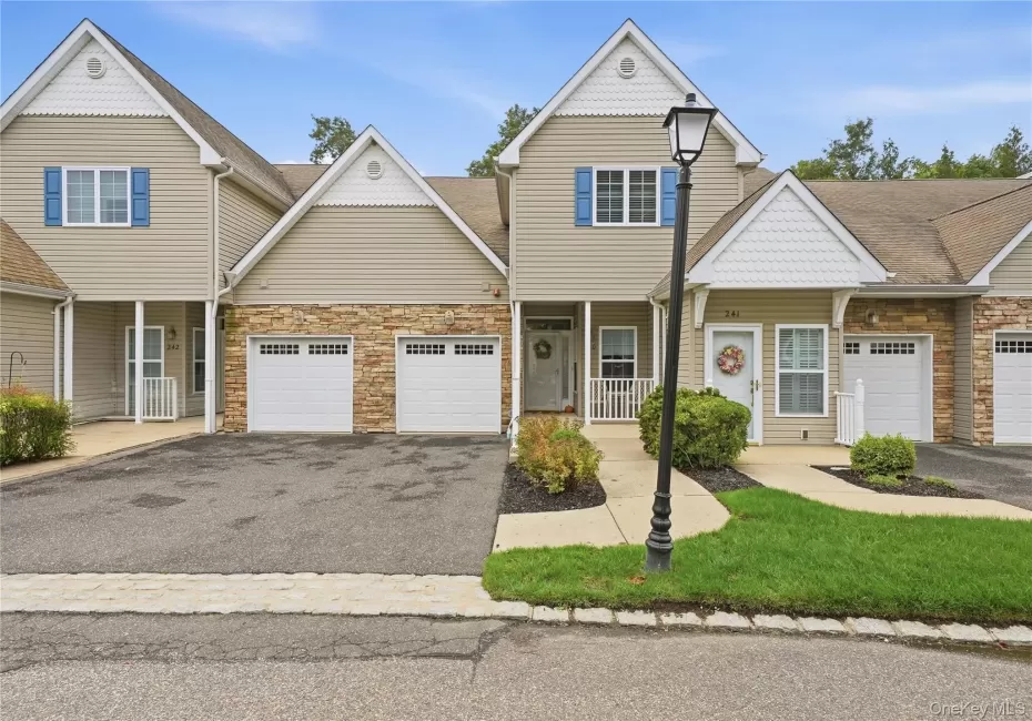 240 Ira Road, Brookhaven, NY, 2 Bedrooms Bedrooms, 6 Rooms Rooms,2 BathroomsBathrooms,Residential,For Rent,Ira,0,1053961 240 Ira Road, Brookhaven, NY, 2 Bedrooms Bedrooms, 6 Rooms Rooms,2 BathroomsBathrooms,Residential,For Rent,Ira,0,1053961