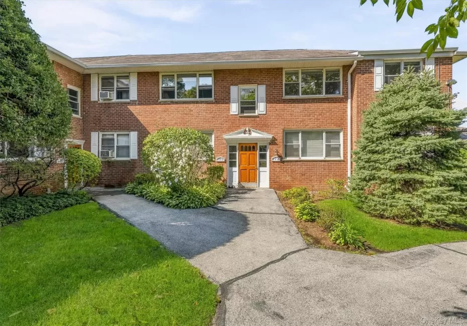 121 Broadway, White Plains, NY, 2 Bedrooms Bedrooms, 5 Rooms Rooms,1 BathroomBathrooms,Residential,For Rent,Broadway,0,1053717 121 Broadway, White Plains, NY, 2 Bedrooms Bedrooms, 5 Rooms Rooms,1 BathroomBathrooms,Residential,For Rent,Broadway,0,1053717