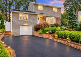 16 Wren Drive, Smithtown, NY, 3 Bedrooms Bedrooms, 7 Rooms Rooms,2 BathroomsBathrooms,Residential,For Rent,Wren,0,1053688 16 Wren Drive, Smithtown, NY, 3 Bedrooms Bedrooms, 7 Rooms Rooms,2 BathroomsBathrooms,Residential,For Rent,Wren,0,1053688