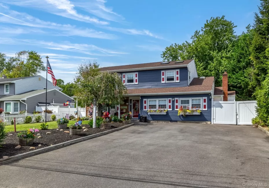 42 Ludlow Way, Islip, NY, 5 Bedrooms Bedrooms, 14 Rooms Rooms,2 BathroomsBathrooms,Residential,For Rent,Ludlow,0,1054172 42 Ludlow Way, Islip, NY, 5 Bedrooms Bedrooms, 14 Rooms Rooms,2 BathroomsBathrooms,Residential,For Rent,Ludlow,0,1054172