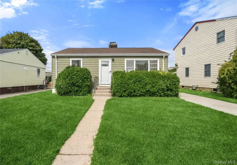 78 Robert Street, Hempstead, NY, 3 Bedrooms Bedrooms, 5 Rooms Rooms,1 BathroomBathrooms,Residential,For Rent,Robert,0,1049560 78 Robert Street, Hempstead, NY, 3 Bedrooms Bedrooms, 5 Rooms Rooms,1 BathroomBathrooms,Residential,For Rent,Robert,0,1049560