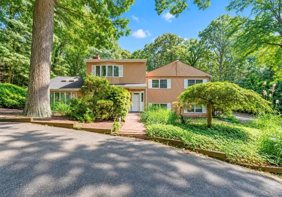 80 Alpine Way, Huntington, NY, 5 Bedrooms Bedrooms, 11 Rooms Rooms,4 BathroomsBathrooms,Residential,For Rent,Alpine,0,1054142 80 Alpine Way, Huntington, NY, 5 Bedrooms Bedrooms, 11 Rooms Rooms,4 BathroomsBathrooms,Residential,For Rent,Alpine,0,1054142