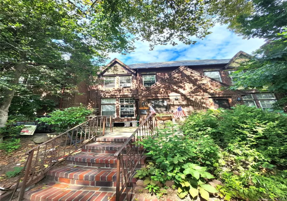 21417 45th Drive, New York, NY, 3 Bedrooms Bedrooms, 8 Rooms Rooms,2 BathroomsBathrooms,Residential,For Rent,45th,0,1054320 21417 45th Drive, New York, NY, 3 Bedrooms Bedrooms, 8 Rooms Rooms,2 BathroomsBathrooms,Residential,For Rent,45th,0,1054320