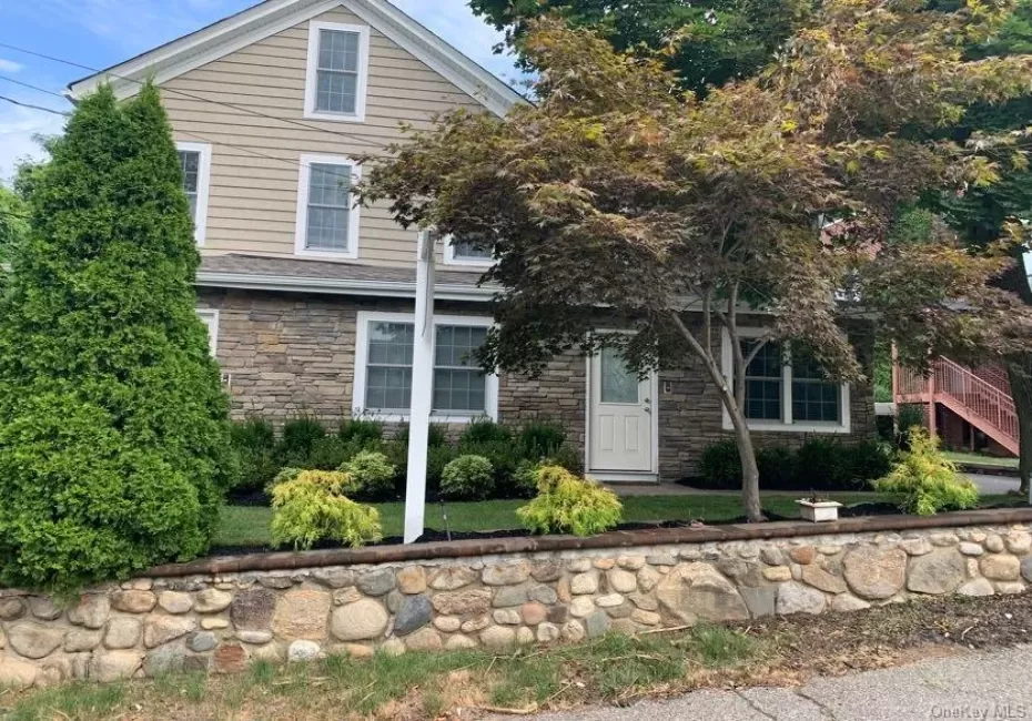 11 Prospect Street, Huntington, NY, 1 Bedroom Bedrooms, 4 Rooms Rooms,1 BathroomBathrooms,Residential Lease,For Rent,Prospect,0,1054318 11 Prospect Street, Huntington, NY, 1 Bedroom Bedrooms, 4 Rooms Rooms,1 BathroomBathrooms,Residential Lease,For Rent,Prospect,0,1054318
