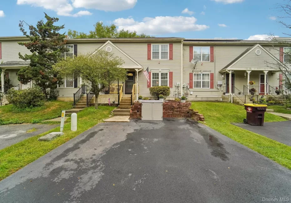Welcome to 70 Darin Rd! Welcome to 70 Darin Rd!