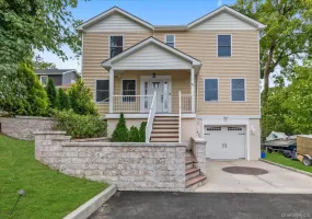 85 Clement, Glen Cove, NY, 3 Bedrooms Bedrooms, 8 Rooms Rooms,3 BathroomsBathrooms,Residential Lease,For Rent,Clement,0,1054332 85 Clement, Glen Cove, NY, 3 Bedrooms Bedrooms, 8 Rooms Rooms,3 BathroomsBathrooms,Residential Lease,For Rent,Clement,0,1054332