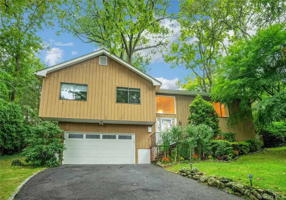 44 Hillside Lane, New Rochelle, NY, 4 Bedrooms Bedrooms, 8 Rooms Rooms,2 BathroomsBathrooms,Residential,For Rent,Hillside,0,1053909 44 Hillside Lane, New Rochelle, NY, 4 Bedrooms Bedrooms, 8 Rooms Rooms,2 BathroomsBathrooms,Residential,For Rent,Hillside,0,1053909