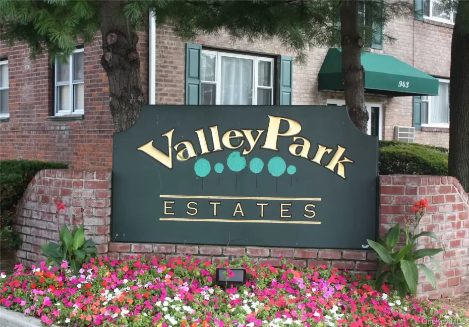 955 Fenwood Drive, Hempstead, NY, 1 Bedroom Bedrooms, 4 Rooms Rooms,1 BathroomBathrooms,Residential Lease,For Rent,Fenwood Drive,0,1054384 955 Fenwood Drive, Hempstead, NY, 1 Bedroom Bedrooms, 4 Rooms Rooms,1 BathroomBathrooms,Residential Lease,For Rent,Fenwood Drive,0,1054384