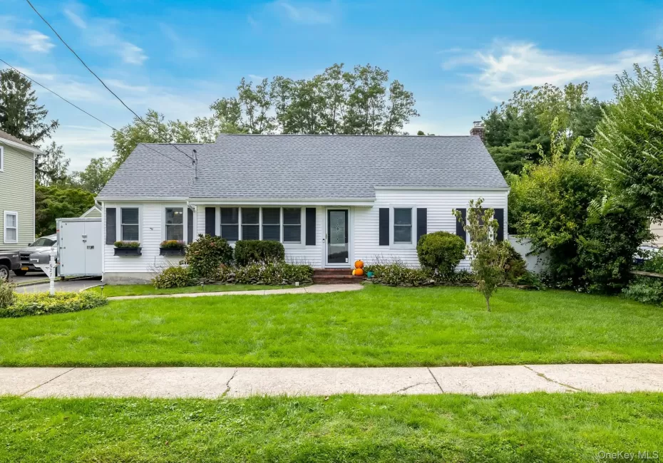 627 6th Street, Huntington, NY, 4 Bedrooms Bedrooms, 8 Rooms Rooms,1 BathroomBathrooms,Residential,For Rent,6th,0,1053288 627 6th Street, Huntington, NY, 4 Bedrooms Bedrooms, 8 Rooms Rooms,1 BathroomBathrooms,Residential,For Rent,6th,0,1053288