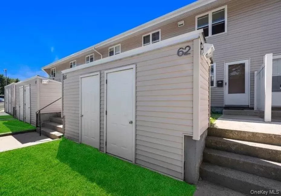 62 Townhouse Road, Huntington, NY, 2 Bedrooms Bedrooms, 4 Rooms Rooms,1 BathroomBathrooms,Residential,For Rent,Townhouse,0,1052423 62 Townhouse Road, Huntington, NY, 2 Bedrooms Bedrooms, 4 Rooms Rooms,1 BathroomBathrooms,Residential,For Rent,Townhouse,0,1052423