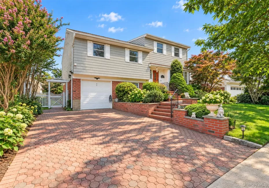 31 Colony Lane, Oyster Bay, NY, 5 Bedrooms Bedrooms, 9 Rooms Rooms,3 BathroomsBathrooms,Residential,For Rent,Colony,0,1052202 31 Colony Lane, Oyster Bay, NY, 5 Bedrooms Bedrooms, 9 Rooms Rooms,3 BathroomsBathrooms,Residential,For Rent,Colony,0,1052202