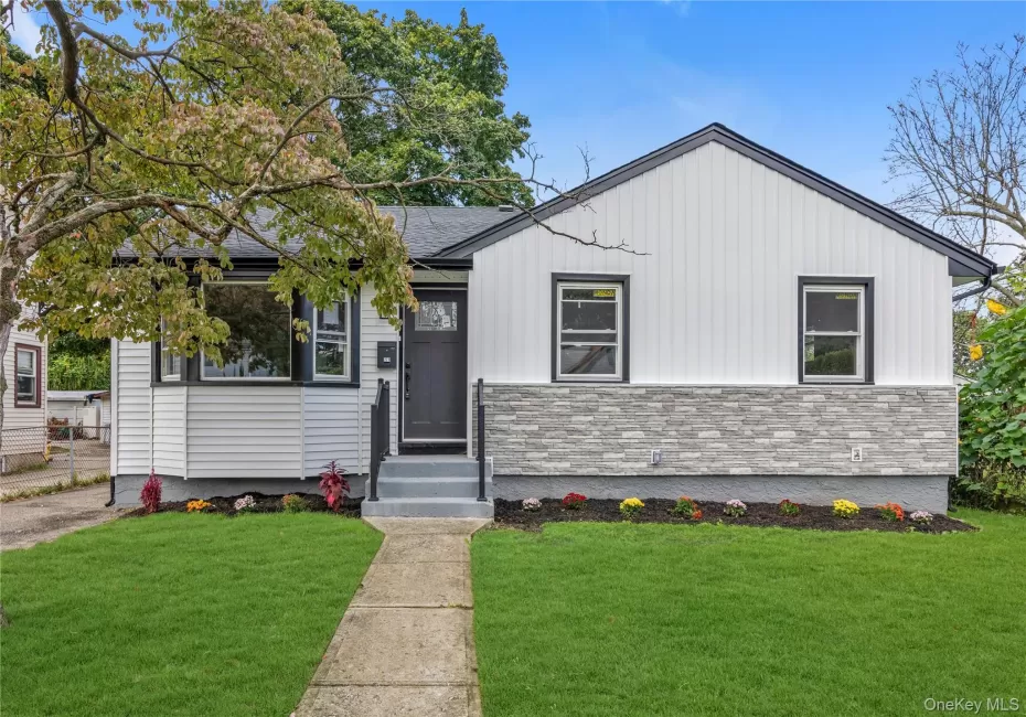 271 Sherman Street, North Hempstead, NY, 3 Bedrooms Bedrooms, 6 Rooms Rooms,2 BathroomsBathrooms,Residential,For Rent,Sherman,0,1052401 271 Sherman Street, North Hempstead, NY, 3 Bedrooms Bedrooms, 6 Rooms Rooms,2 BathroomsBathrooms,Residential,For Rent,Sherman,0,1052401
