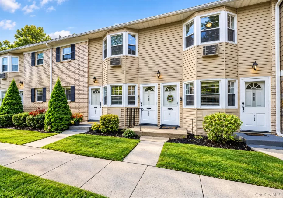 3221 Wilshire Lane, Islip, NY, 1 Bedroom Bedrooms, 4 Rooms Rooms,1 BathroomBathrooms,Residential,For Rent,Wilshire Lane,0,1052208 3221 Wilshire Lane, Islip, NY, 1 Bedroom Bedrooms, 4 Rooms Rooms,1 BathroomBathrooms,Residential,For Rent,Wilshire Lane,0,1052208