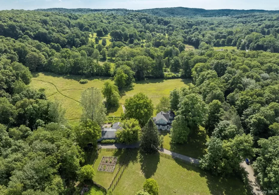 10+ Glorious Acres 10+ Glorious Acres