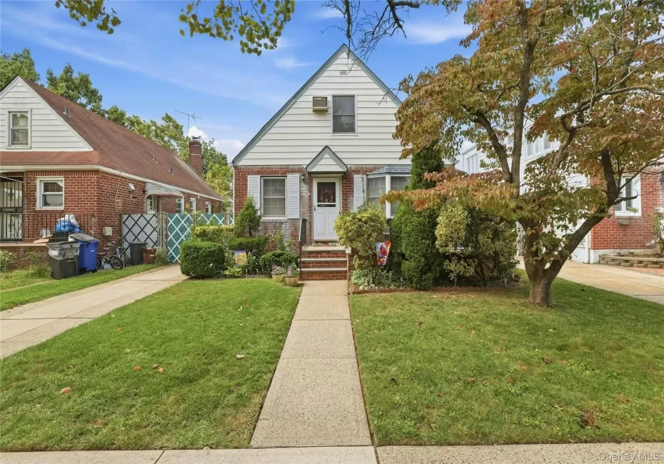 7954 264th Street, New York, NY, 4 Bedrooms Bedrooms, 6 Rooms Rooms,2 BathroomsBathrooms,Residential,For Rent,264th,0,1054291 7954 264th Street, New York, NY, 4 Bedrooms Bedrooms, 6 Rooms Rooms,2 BathroomsBathrooms,Residential,For Rent,264th,0,1054291