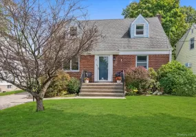 4 Rhame Avenue, Hempstead, NY, 5 Bedrooms Bedrooms, 10 Rooms Rooms,2 BathroomsBathrooms,Residential,For Rent,Rhame,0,1038003 4 Rhame Avenue, Hempstead, NY, 5 Bedrooms Bedrooms, 10 Rooms Rooms,2 BathroomsBathrooms,Residential,For Rent,Rhame,0,1038003