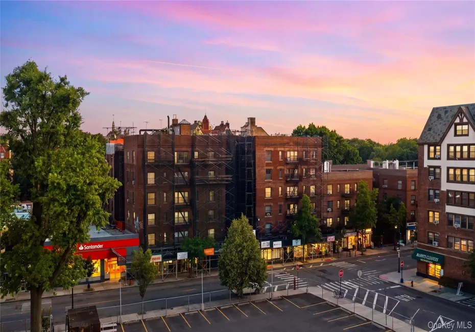 7234 Austin Street, New York, NY, 1 Bedroom Bedrooms, 3 Rooms Rooms,1 BathroomBathrooms,Residential,For Rent,Austin,0,1053491 7234 Austin Street, New York, NY, 1 Bedroom Bedrooms, 3 Rooms Rooms,1 BathroomBathrooms,Residential,For Rent,Austin,0,1053491