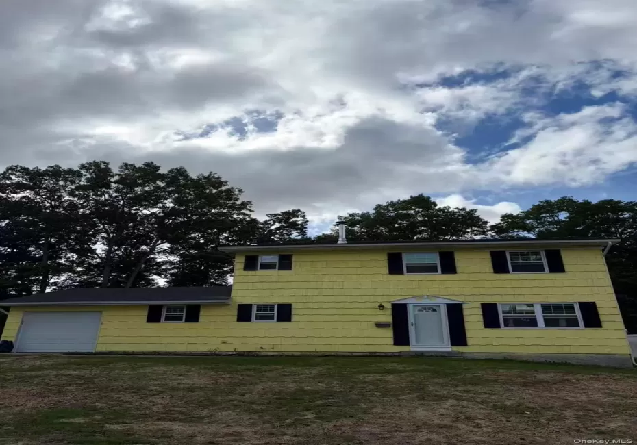 16 Ave J, Brookhaven, NY, 4 Bedrooms Bedrooms, 9 Rooms Rooms,1 BathroomBathrooms,Residential Lease,For Rent,Ave J,0,1054513 16 Ave J, Brookhaven, NY, 4 Bedrooms Bedrooms, 9 Rooms Rooms,1 BathroomBathrooms,Residential Lease,For Rent,Ave J,0,1054513