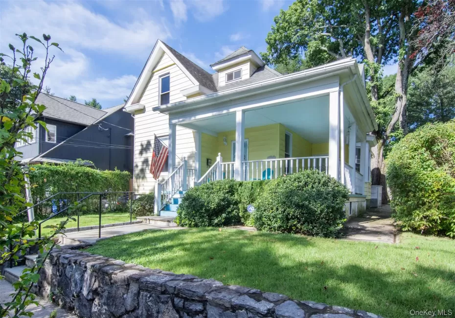 79 Southgate Avenue, Greenburgh, NY, 4 Bedrooms Bedrooms, 8 Rooms Rooms,2 BathroomsBathrooms,Residential,For Rent,Southgate,0,1054438 79 Southgate Avenue, Greenburgh, NY, 4 Bedrooms Bedrooms, 8 Rooms Rooms,2 BathroomsBathrooms,Residential,For Rent,Southgate,0,1054438