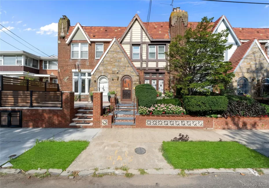 13508 228th Street, New York, NY, 3 Bedrooms Bedrooms, 15 Rooms Rooms,2 BathroomsBathrooms,Residential,For Rent,228th,0,1049870 13508 228th Street, New York, NY, 3 Bedrooms Bedrooms, 15 Rooms Rooms,2 BathroomsBathrooms,Residential,For Rent,228th,0,1049870