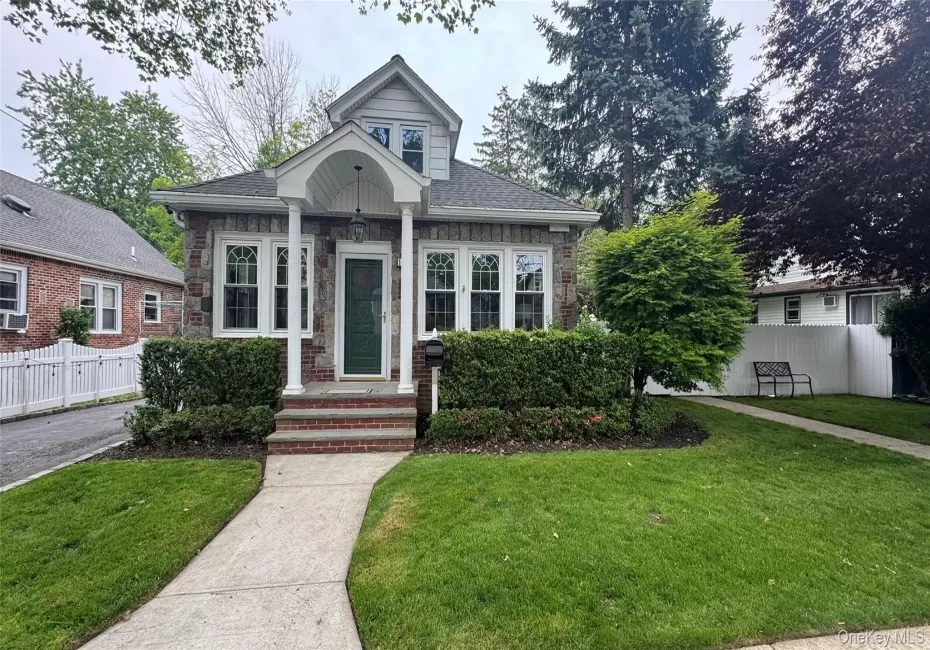 1905 Bryant Place, Hempstead, NY, 3 Bedrooms Bedrooms, 7 Rooms Rooms,3 BathroomsBathrooms,Residential,For Rent,Bryant,0,1054591 1905 Bryant Place, Hempstead, NY, 3 Bedrooms Bedrooms, 7 Rooms Rooms,3 BathroomsBathrooms,Residential,For Rent,Bryant,0,1054591