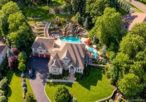 120 Overlook Road, Haverstraw, NY, 6 Bedrooms Bedrooms, 10 Rooms Rooms,4 BathroomsBathrooms,Residential Lease,For Rent,Overlook,0,1052339 120 Overlook Road, Haverstraw, NY, 6 Bedrooms Bedrooms, 10 Rooms Rooms,4 BathroomsBathrooms,Residential Lease,For Rent,Overlook,0,1052339