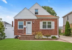 12 Kingston Street, Hempstead, NY, 3 Bedrooms Bedrooms, 6 Rooms Rooms,1 BathroomBathrooms,Residential,For Rent,Kingston,0,1053164 12 Kingston Street, Hempstead, NY, 3 Bedrooms Bedrooms, 6 Rooms Rooms,1 BathroomBathrooms,Residential,For Rent,Kingston,0,1053164