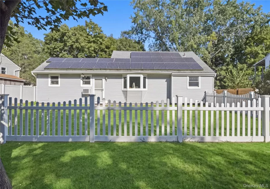 66 Champlain Street, Brookhaven, NY, 3 Bedrooms Bedrooms, 9 Rooms Rooms,2 BathroomsBathrooms,Residential,For Rent,Champlain,0,1054516 66 Champlain Street, Brookhaven, NY, 3 Bedrooms Bedrooms, 9 Rooms Rooms,2 BathroomsBathrooms,Residential,For Rent,Champlain,0,1054516