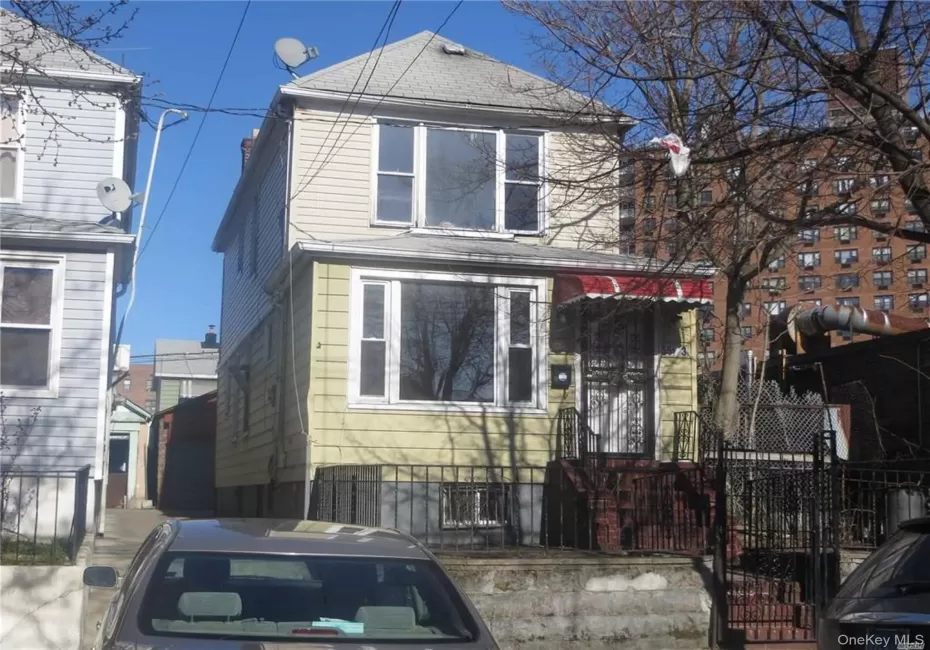 55-43 97th Street, New York, NY, 3 Bedrooms Bedrooms, 7 Rooms Rooms,1 BathroomBathrooms,Residential,For Rent,97th,0,1053840 55-43 97th Street, New York, NY, 3 Bedrooms Bedrooms, 7 Rooms Rooms,1 BathroomBathrooms,Residential,For Rent,97th,0,1053840