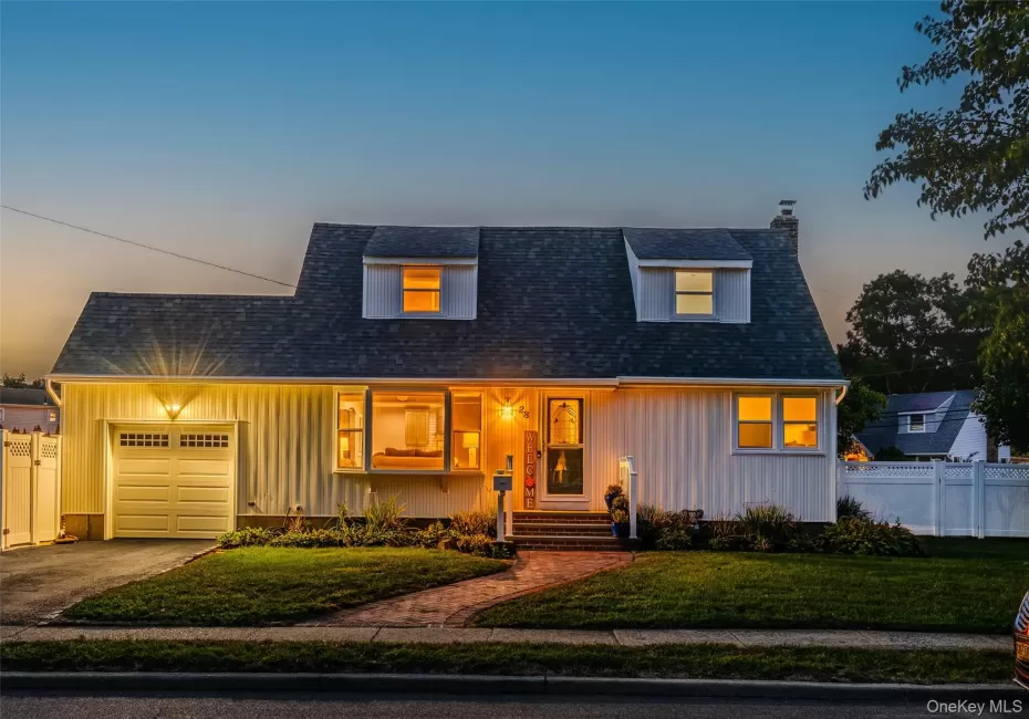 28 Willow Drive, Oyster Bay, NY, 5 Bedrooms Bedrooms, 8 Rooms Rooms,2 BathroomsBathrooms,Residential,For Rent,Willow,0,1054098 28 Willow Drive, Oyster Bay, NY, 5 Bedrooms Bedrooms, 8 Rooms Rooms,2 BathroomsBathrooms,Residential,For Rent,Willow,0,1054098