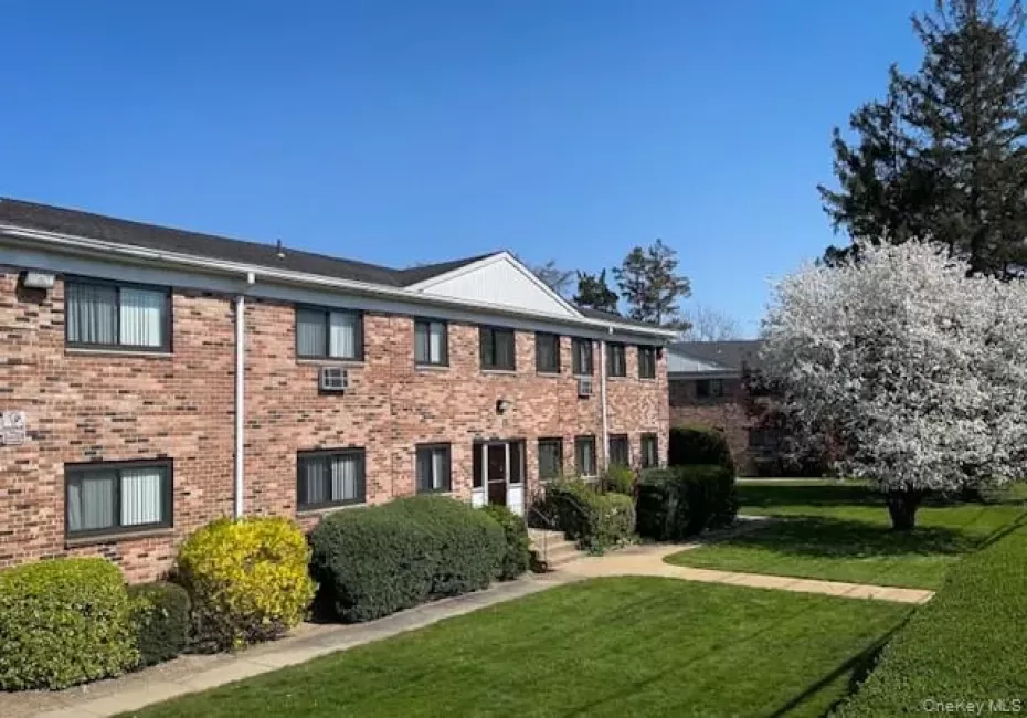 405 East Main Street, Islip, NY, 1 Bedroom Bedrooms, 4 Rooms Rooms,1 BathroomBathrooms,Residential Lease,For Rent,East Main,0,1054774 405 East Main Street, Islip, NY, 1 Bedroom Bedrooms, 4 Rooms Rooms,1 BathroomBathrooms,Residential Lease,For Rent,East Main,0,1054774