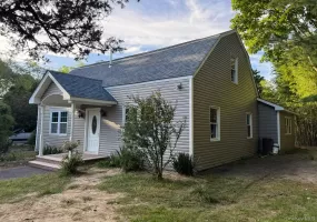 4 Barnes Road, Brookhaven, NY, 5 Bedrooms Bedrooms, 9 Rooms Rooms,2 BathroomsBathrooms,Residential,For Rent,Barnes,0,1054500 4 Barnes Road, Brookhaven, NY, 5 Bedrooms Bedrooms, 9 Rooms Rooms,2 BathroomsBathrooms,Residential,For Rent,Barnes,0,1054500
